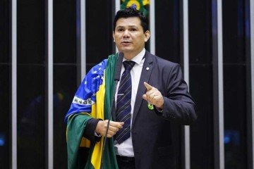 Gilvan teria quebrado o decoro parlamentar ao proferir ofensas contra a ministra da Secretaria de Relações Institucionais Gleisi Hoffmann (PT) -  (crédito: Zeca Ribeiro / Câmara dos Deputados)