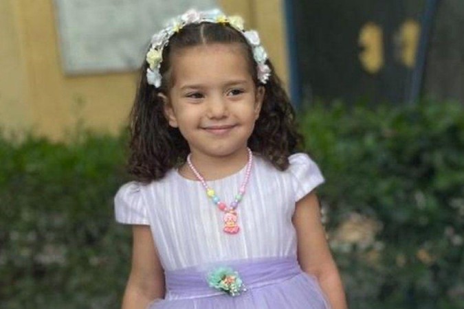 Menina de 6 anos relatou que familiares dela tinham sido mortos e momentos depois a linha ficou muda -  (crédito: Rajab family)