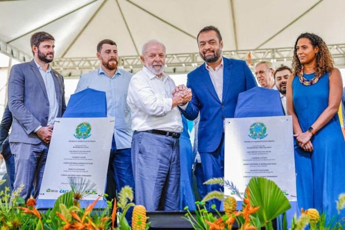 O presidente Lula e o governador do Rio de Janeiro, Cláudio Castro, participaram da entrega de 832 unidades do Minha Casa Minha Vida em Magé, RJ -  (crédito: Ricardo Stuckert)