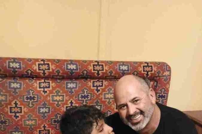 Mario Sepúlveda com o filho, Marito, 11 anos, em foto feita nesta terça-feira 