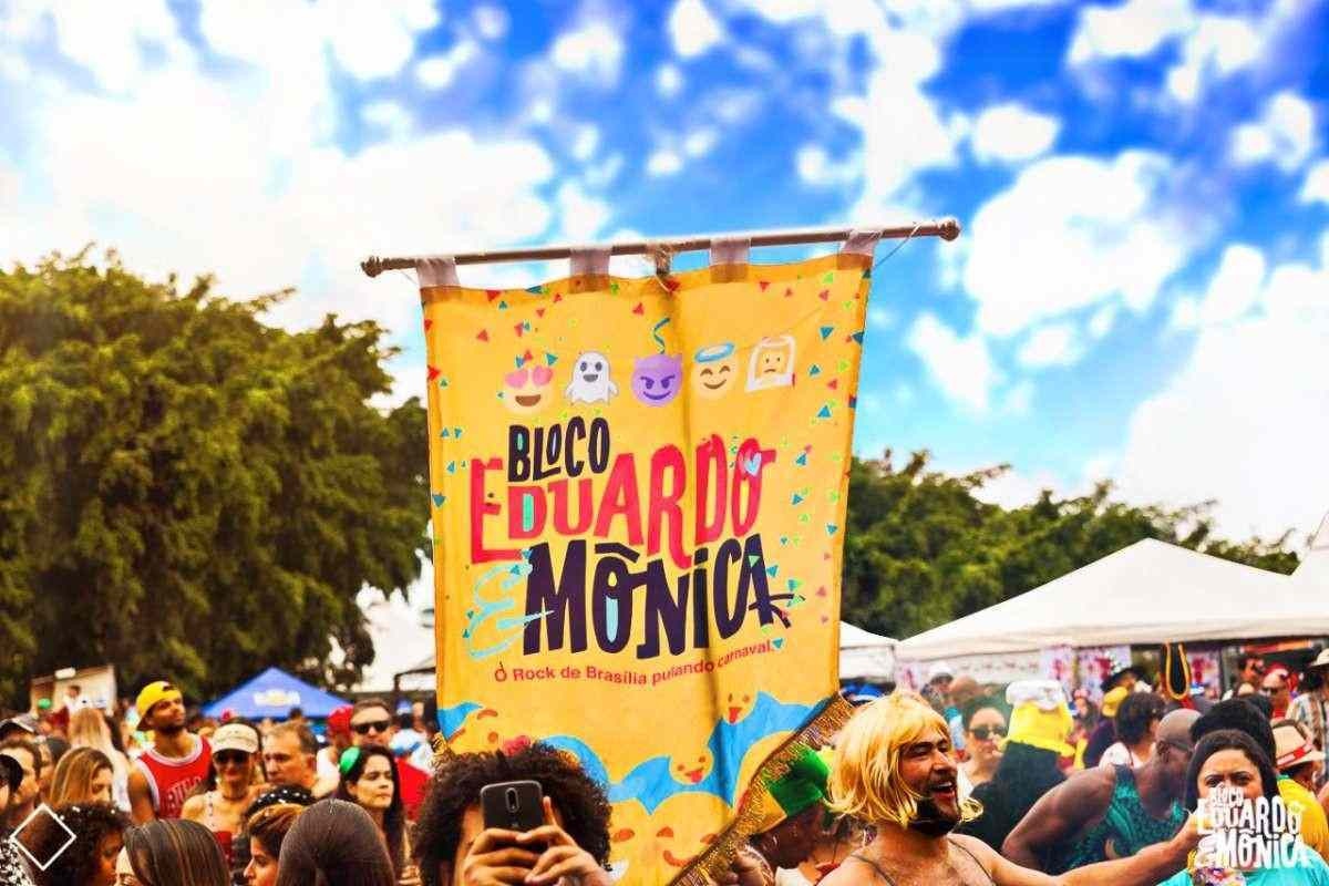 Bloco Eduardo e Mônica leva rock carnavalizado para a folia do DF