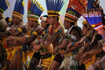 Neste Dia dos Povos Indígenas, celebrado nesta sexta-feira (19/4), um levantamento do Correio mostra como os indígenas foram tratadas em discursos oficiais de Lula -  (crédito: Fábio Rodrigues Pozzebom/Agência Brasil)