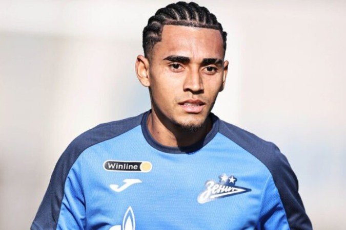 Du Queiroz está no Zenit há apenas uma temporada e pode retornar ao futebol brasileiro para defender o Vasco -  (crédito: Divulgação / Zenit)