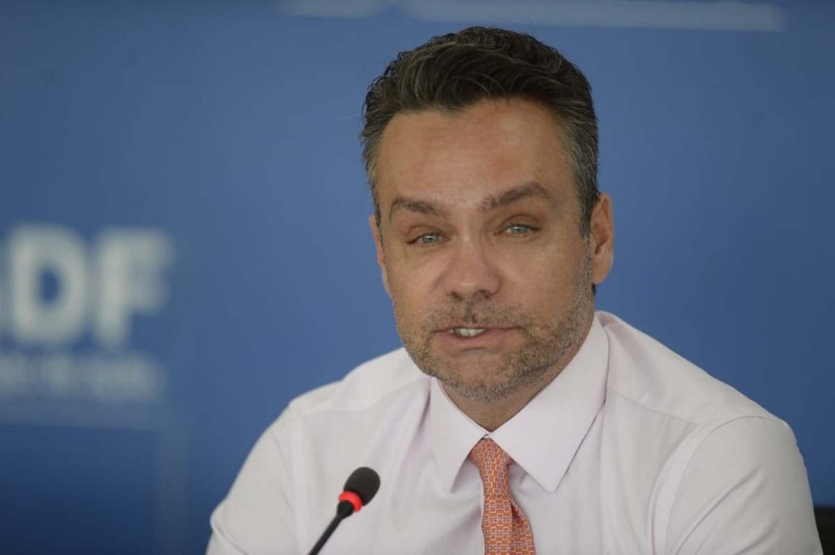 O secretário da Casa Civil, Gustavo Rocha, avaliou como positivo a instalação de tendas de acolhimento para suspeitos de dengue