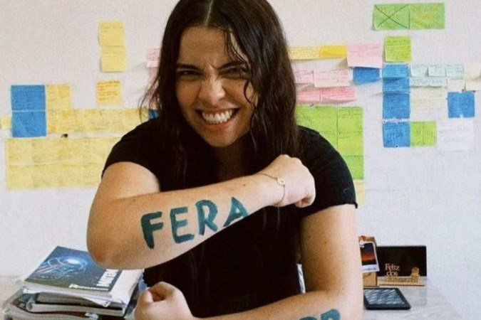 Angélica, de 20 anos, passou no curso de medicina para a UFPB, com nota de 877,55