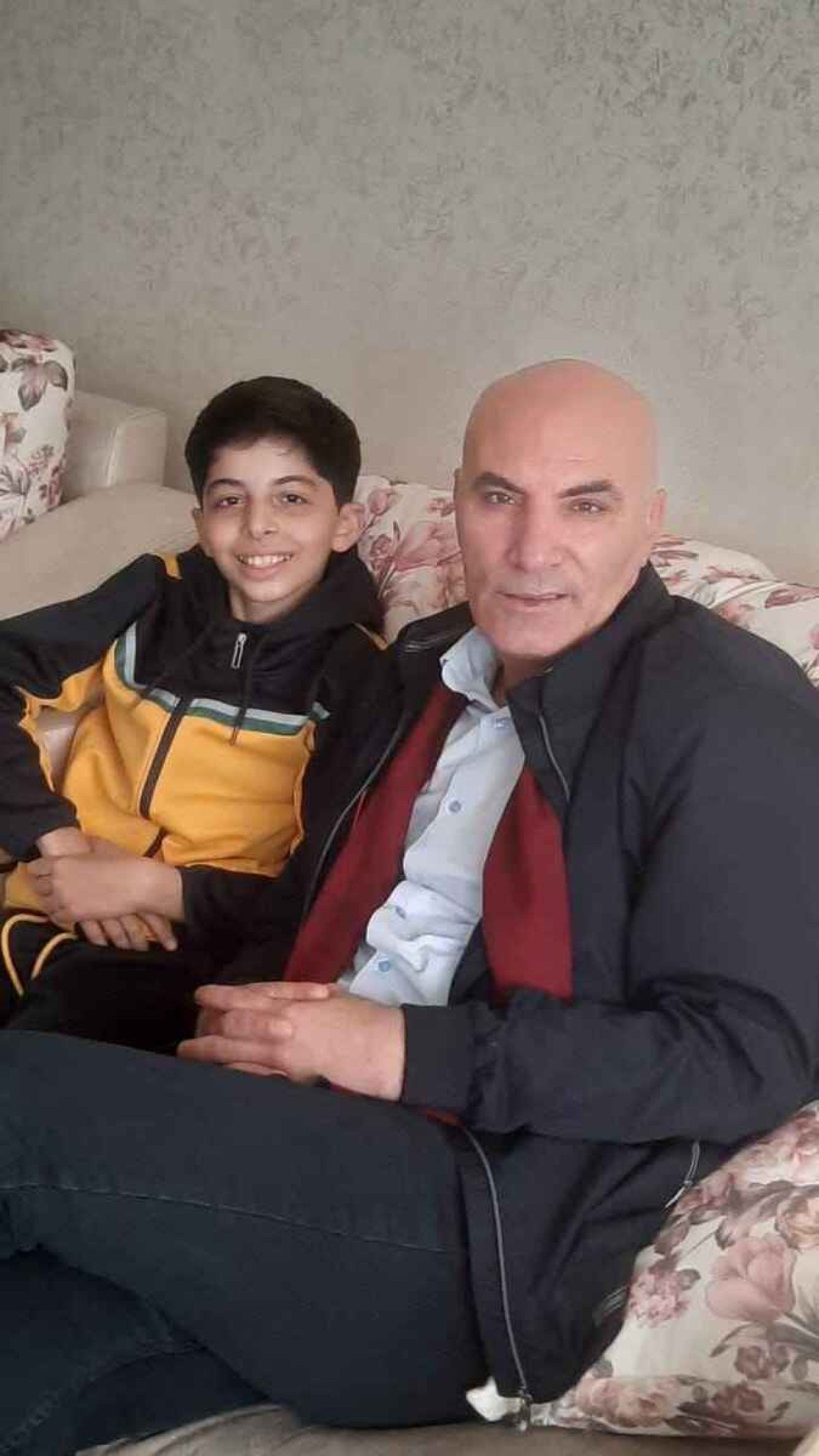 Khalil Abu Shammala e o sobrinho Abdallah Yazoori, 13 anos, moradores de Rafah 