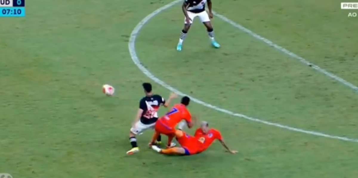 Jogador do Audax fratura a perna durante jogo contra o Vasco nesta quinta