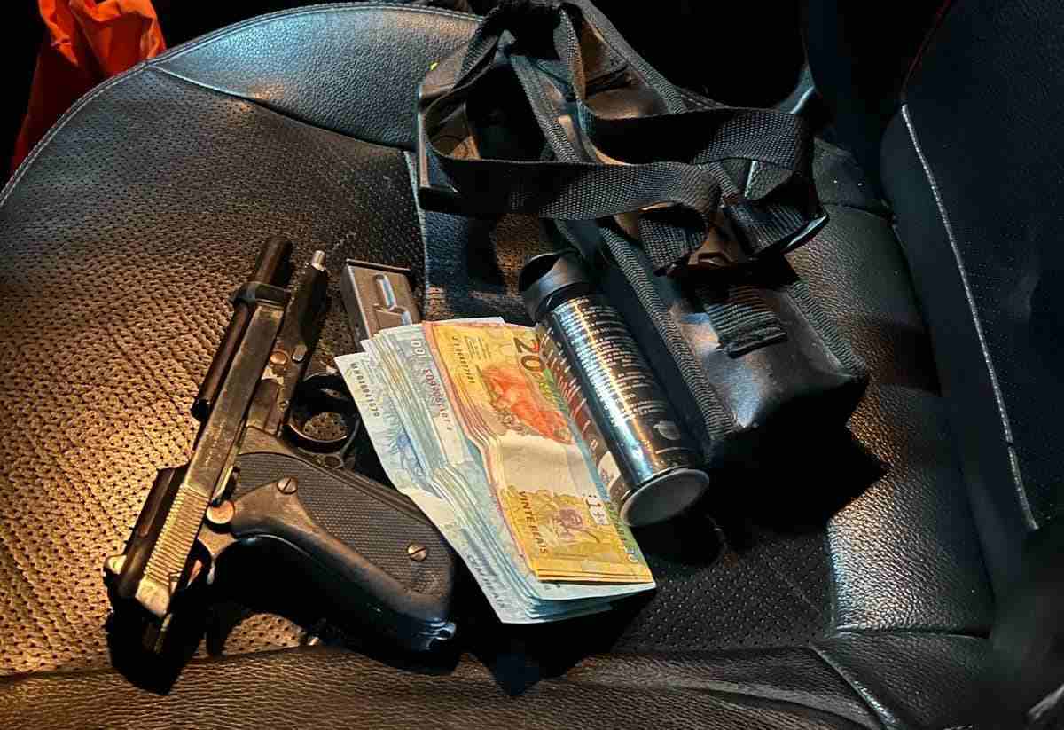 Além de armas, Ministério Púbico do DF e Polícia Civil apreenderam dinheiro