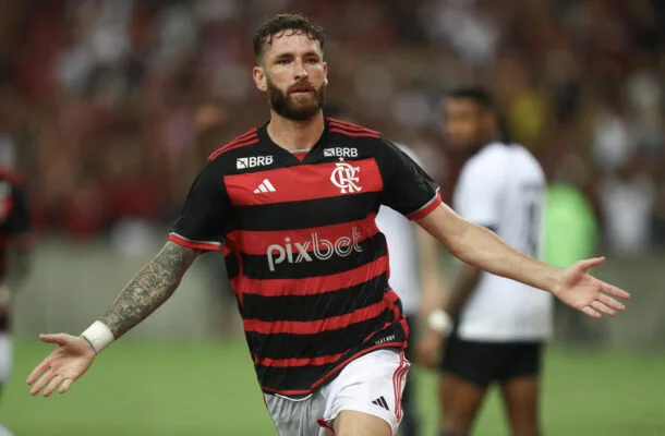 Karolino, Léo Pereira salva o Flamengo -  (crédito: Foto: Gilvan de Souza/Flamengo)