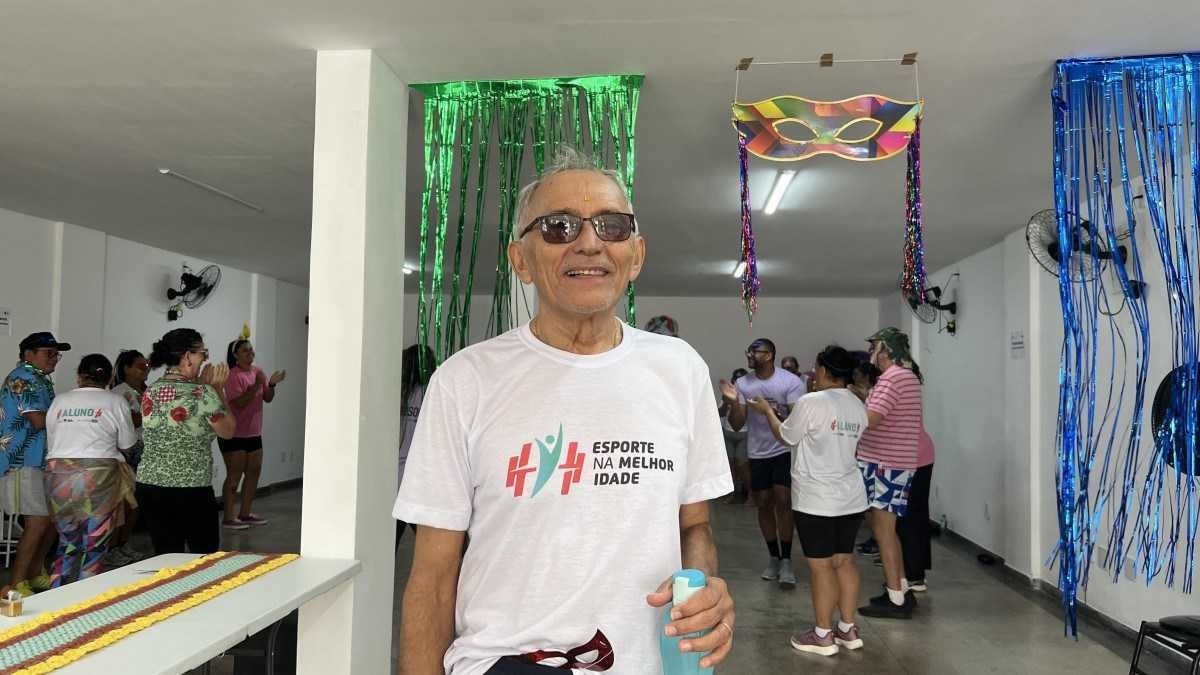 O professor de música Luís José Barbosa, de 75 anos, garante que a atividade física deu fim às dores na coluna e melhorou sua saúde