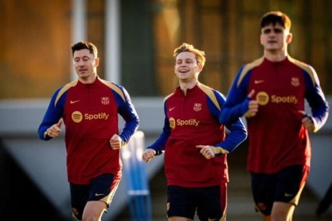 Jogadores do Barça durante treinamento da equipe - Foto: Sara Gordon / FC Barcelona -  (crédito: Foto: Sara Gordon / FC Barcelona)