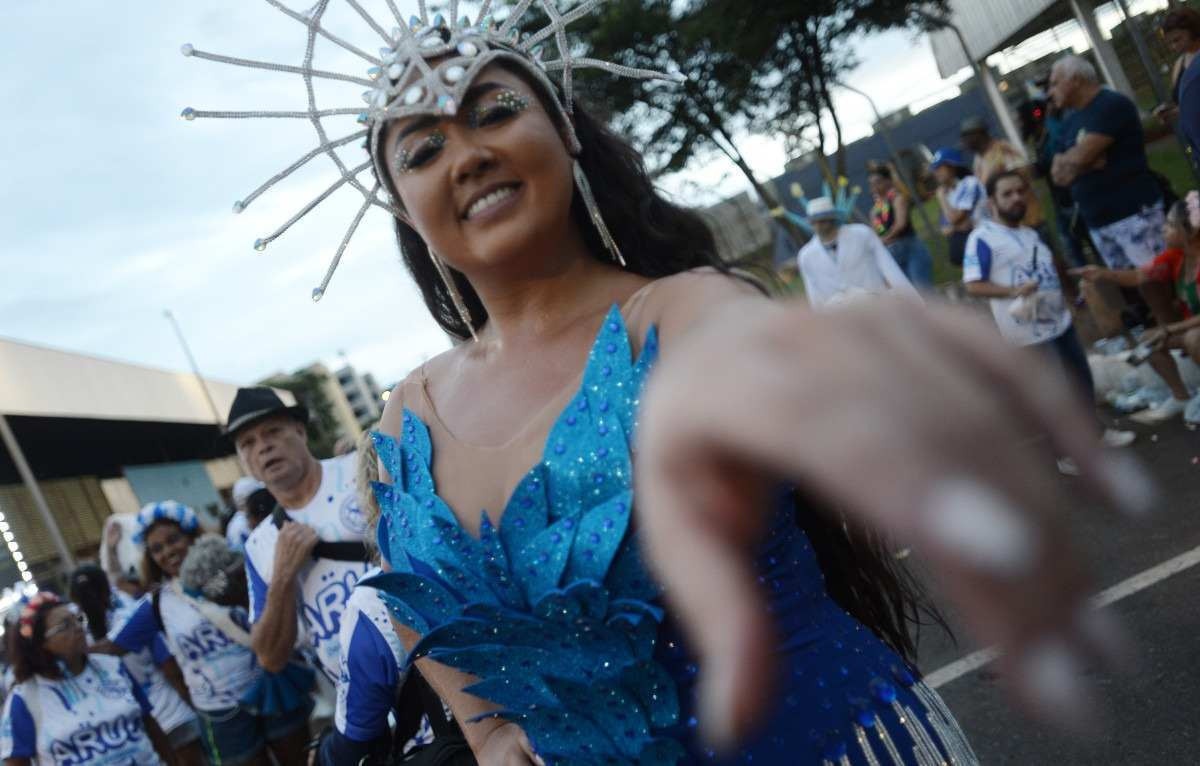 Primeiro dia de carnaval no DF foi de paz, alegria e diversidade