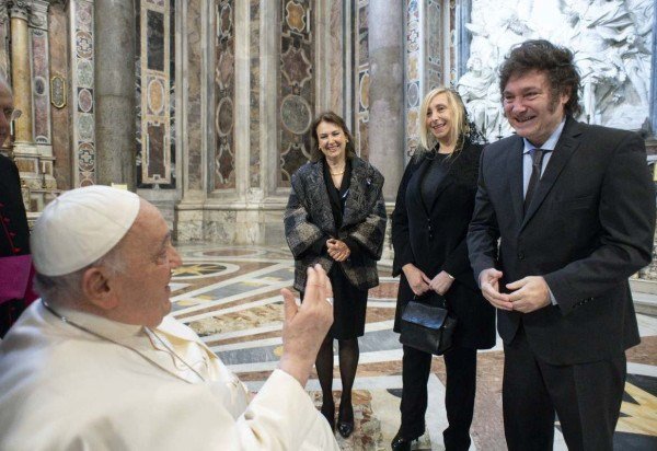 HANDOUT / VATICAN MEDIA / AFP