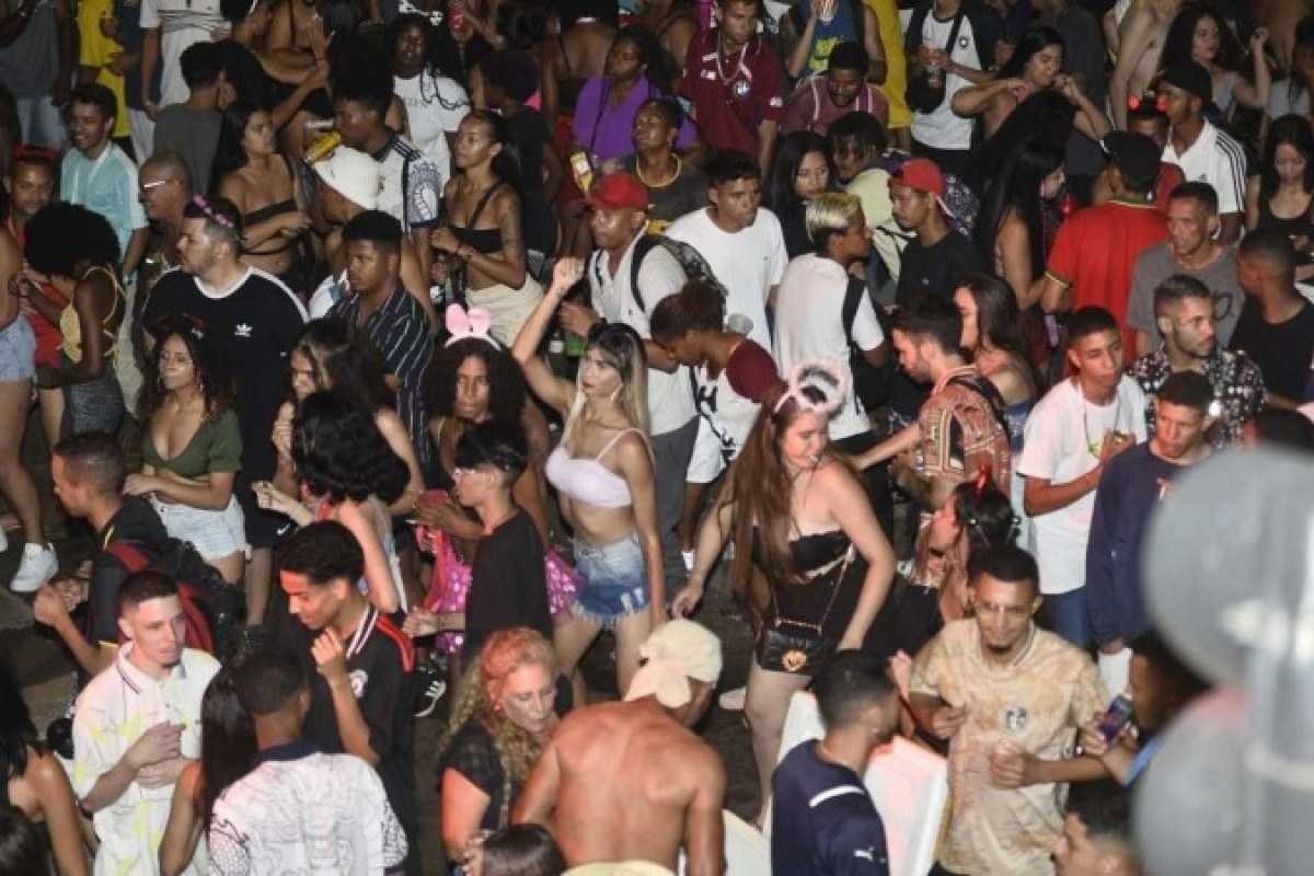 Bloco dos Raparigueiros desfila em novo local no carnaval deste ano