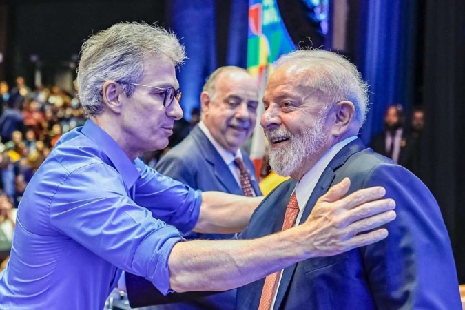 Zema e Lula no lançamento de pacote de investimentos em Minas Gerais, na semana passada: 