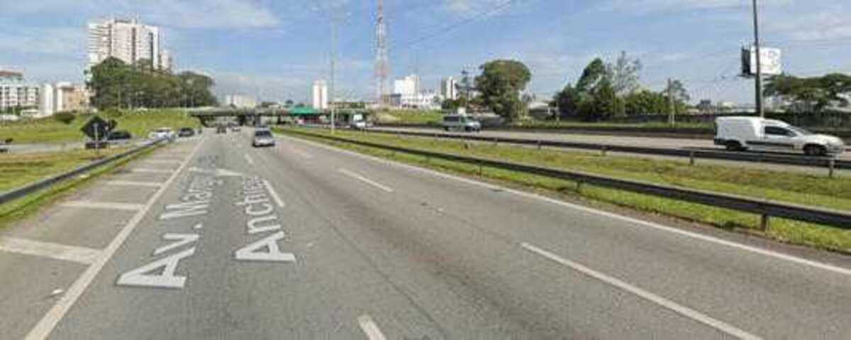 Adolescente cai de viaduto sobre a Rodovia Ahchieta -  (crédito: Reprodução/Google Street View)