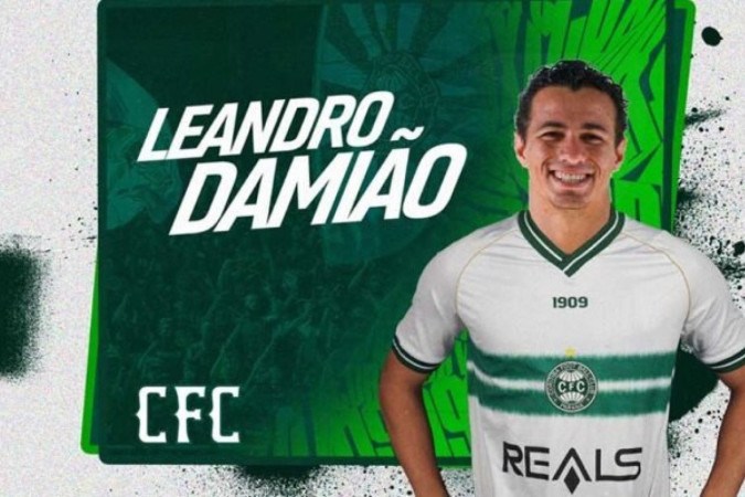 Atacante Leandro Damião volta a trabalhar com técnico Guto Ferreira  -  (crédito: Foto: Divulgação / CFC)