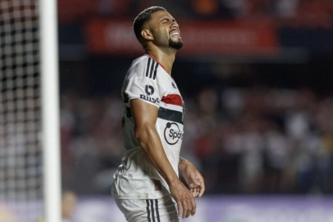 Wellington Rato desfalca o São Paulo contra o Santos -  (crédito: Foto: Rubens Chiri / saopaulofc.net)