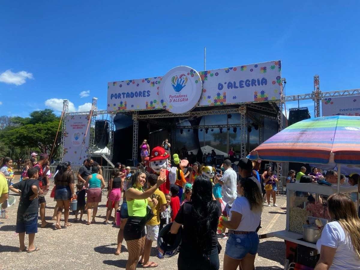 Bloco Portadores da Alegria promove um carnaval com inclusão e muita diversão para toda a criançada 