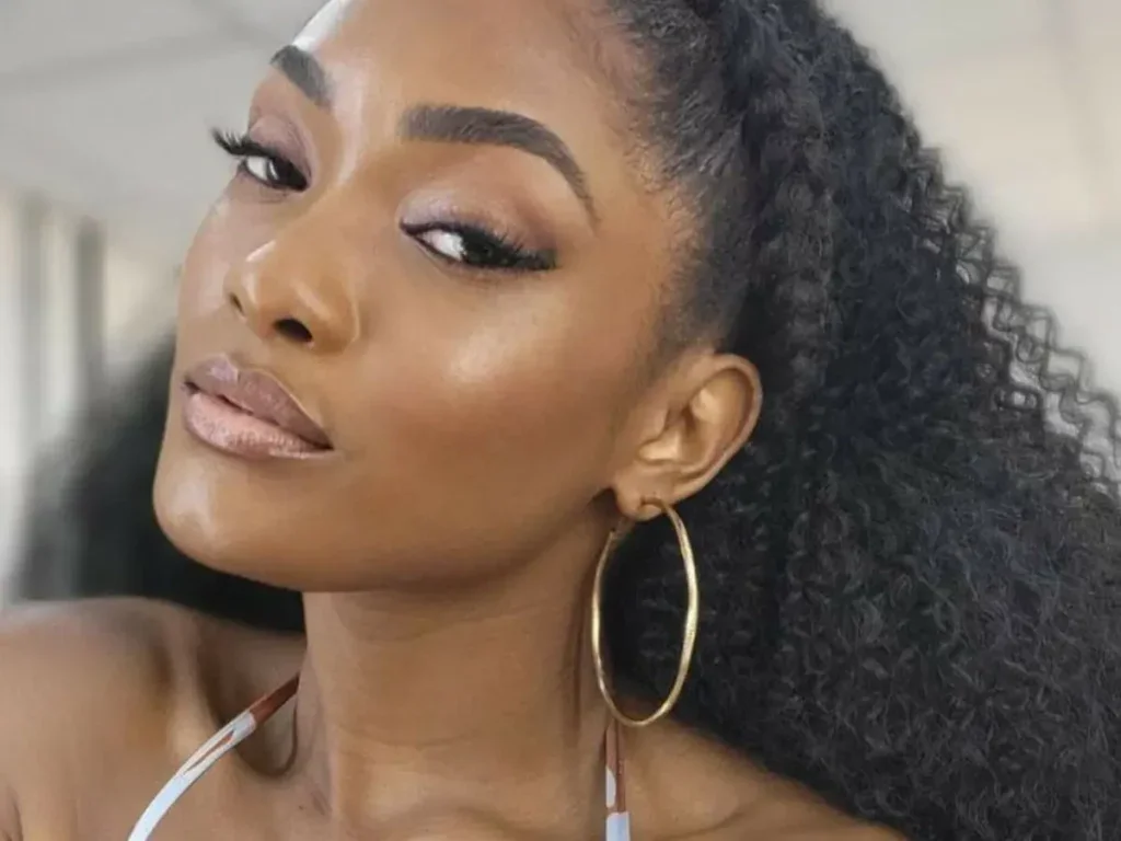 Erika Januza
- (crédito: Reprodução/Instagram) Erika Januza
- (crédito: Reprodução/Instagram)