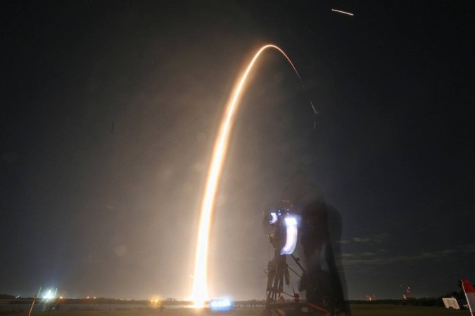 Sucesso da decolagem do foguete SpaceX Falcon 9 da missão do módulo de pouso lunar Nova-C da 
Intuitive Machines: pouso previsto para o dia 22  -  (crédito: AFP)