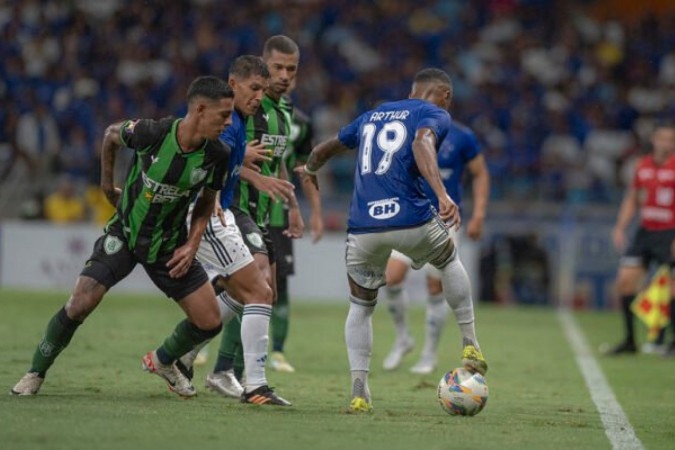 Primeiro tempo do clÃ¡ssico foi de muitas chances perdidas de parte a parte - Foto: Staff Images/Cruzeiro -  (crédito:  Alessandra Torres)