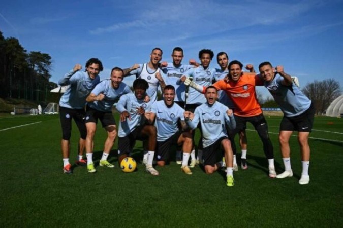 Jogadores da Inter durante treinamento da equipe - Foto: Divulgação/Inter de Milão -  (crédito: Foto: Divulgação/Inter de Milão)