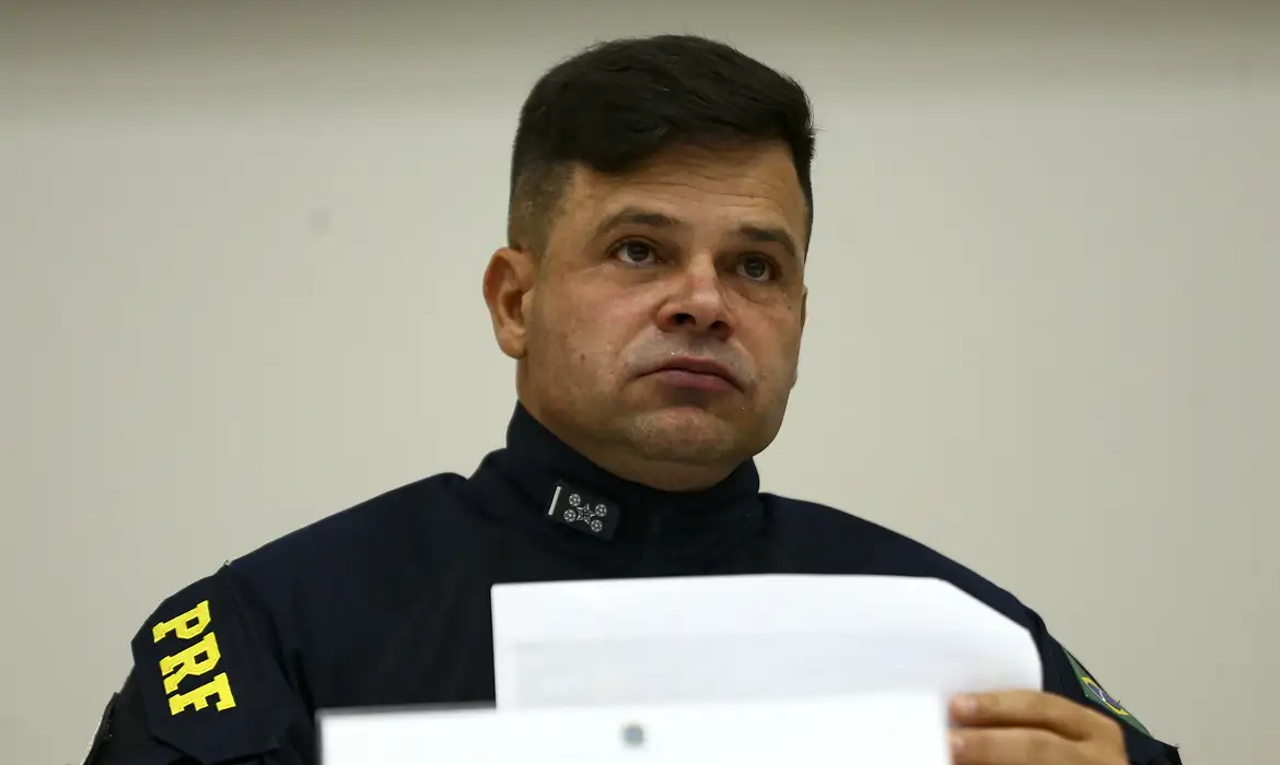 Moraes autoriza visita de senadores a ex-diretor da PRF, Silvinei Vasques
