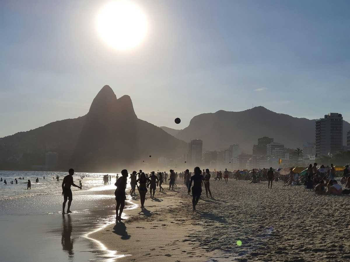 Calor no Rio bate recorde, com sensação térmica de 62,3ºC neste domingo