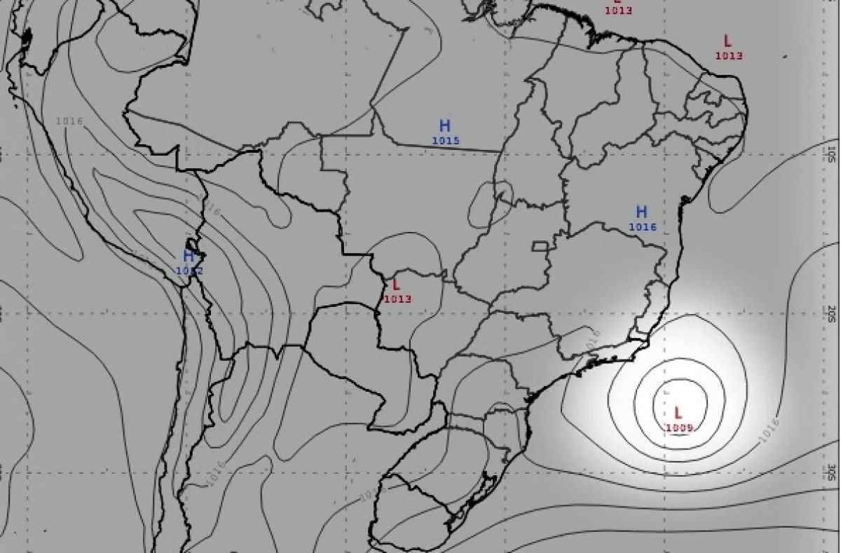 Ciclone se forma no litoral e traz alerta vermelho para Rio de Janeiro e São Paulo