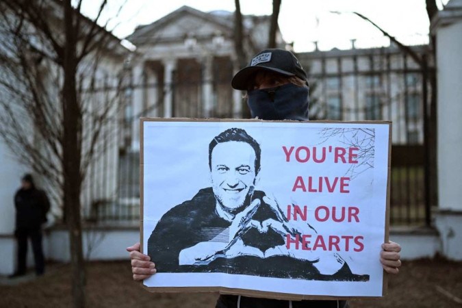  Manifestantes ousam e saem às ruas de Moscou em apoio ao líder  -  (crédito:  Sergei Gapon / AFP)