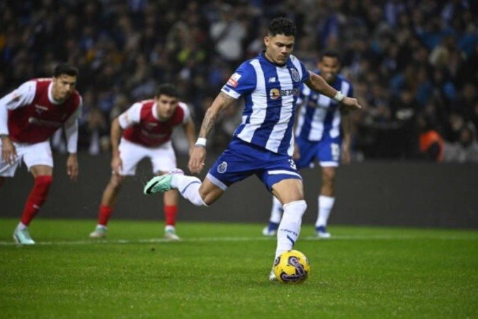 Brasileiro Evanílson é a grande figura do Porto - (crédito: Foto: Miguel Riopa/AFP via Getty Images) Brasileiro Evanílson é a grande figura do Porto - (crédito: Foto: Miguel Riopa/AFP via Getty Images)