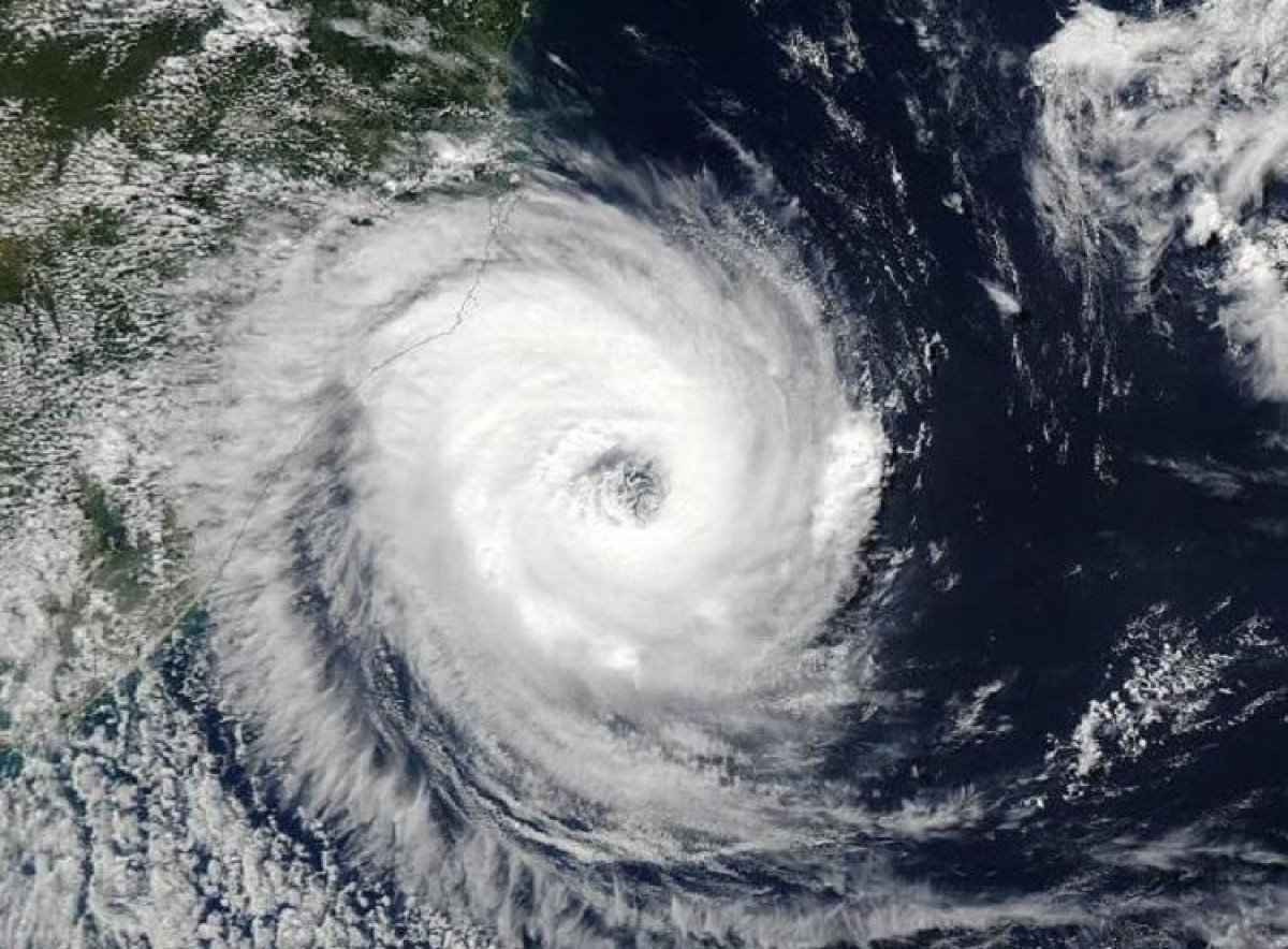 Brasil tem risco de temporais neste sábado e ciclone ganha força em alto-mar