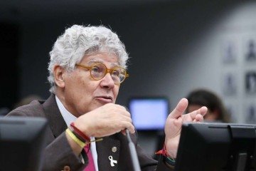 Chico Alencar afirmou que a iniciativa não representa crítica ao Supremo, mas uma forma de blindagem institucional diante de ataques recorrentes ao Judiciário -  (crédito:  Bruno Spada/Câmara dos Deputados)