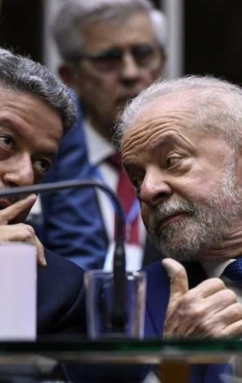 Arthur Lira foi eleito com 464 votos e tem nas mãos o controle da pauta da Câmara. Para especialistas, é pouco provável Lula emplacar um aliado  -  (crédito: Agência Senado )