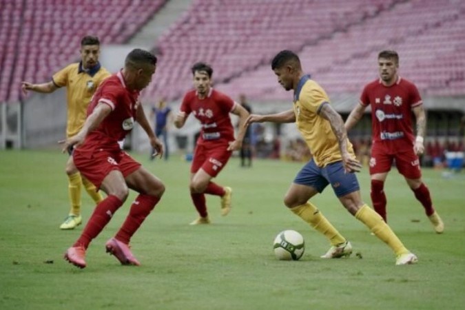 Fênix leva a melhor sobre o Timbu na Arena de Pernambuco -  (crédito: Foto: Divulgação/Náutico)