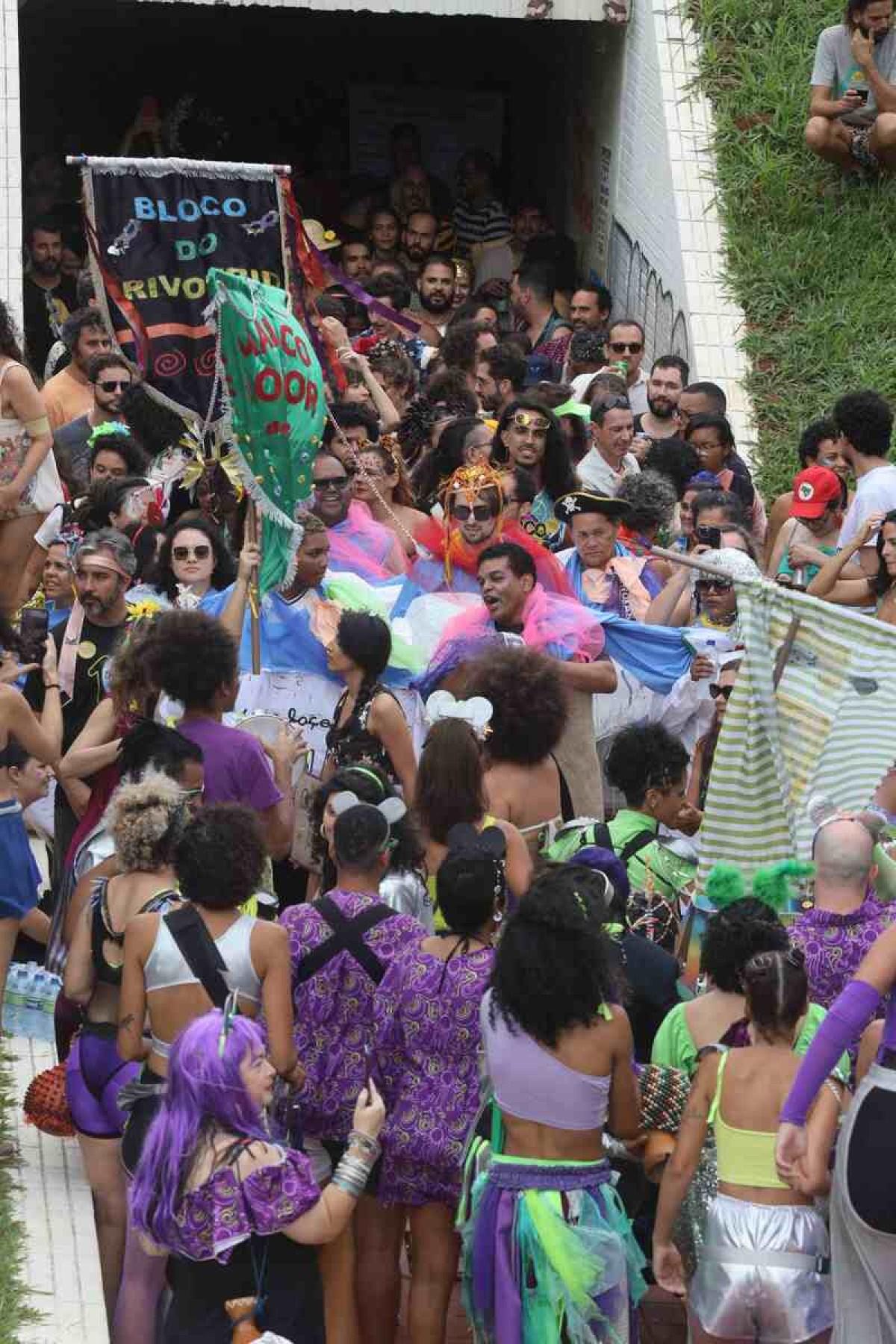 Carnaval 2025: retorno das escolas de samba e 60 blocos de rua