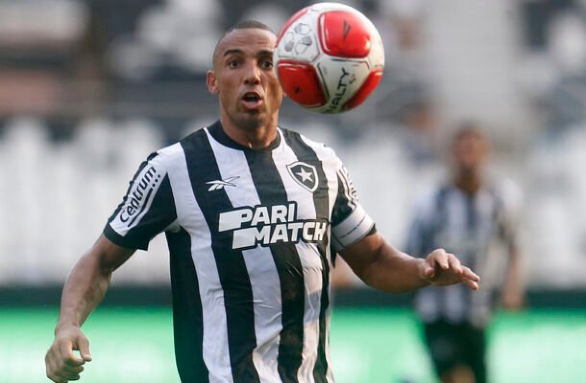 Marçal volta ao Botafogo para Libertadores; veja relacionados