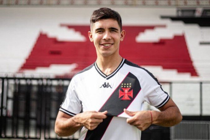 Juan Sforza chega ao Vasco para brigar pela vaga de titular com Zé Gabriel, mas pode atuar também como segundo volante - (crédito: Leandro Amorim/Vasco) Juan Sforza chega ao Vasco para brigar pela vaga de titular com Zé Gabriel, mas pode atuar também como segundo volante - (crédito: Leandro Amorim/Vasco)