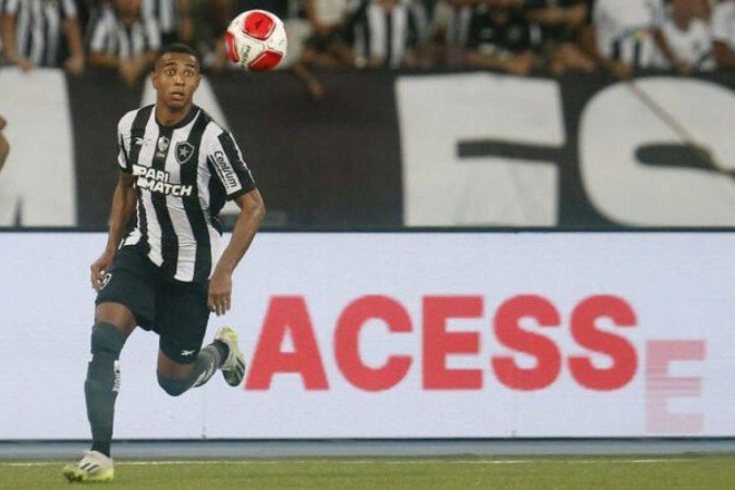 Victor Sá tem oito jogos na temporada pelo Botafogo, mas ainda não marcou.  -  (crédito: Foto: Vítor Silva/Botafogo)