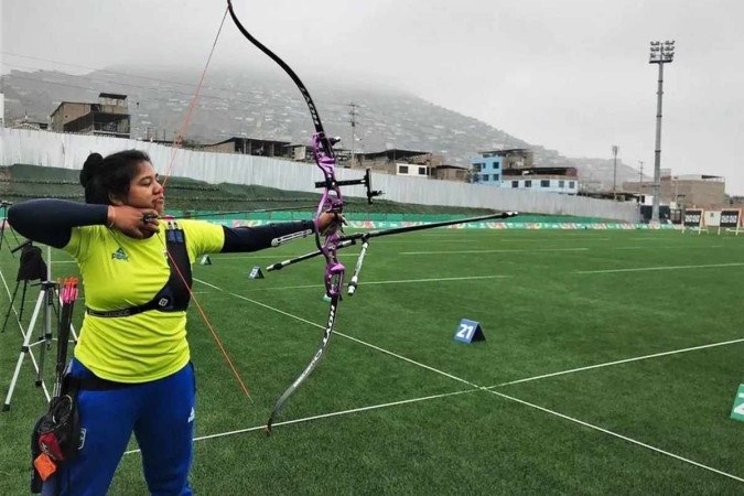 Entre os atletas apoiados pelo projeto, estão Graziela Santos, da etnia Karapanã, que entrou para a história como a primeira indígena a representar o Brasil no Tiro com Arco em um Pan-Americano -  (crédito: Divulgação/FAS)