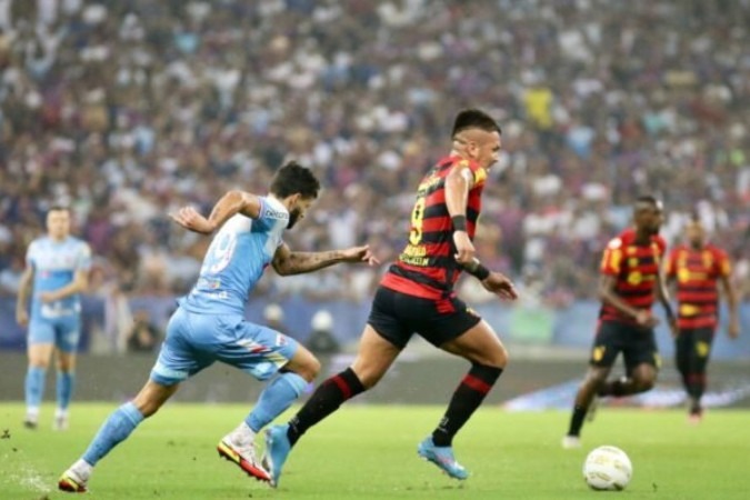 Sport joga em casa e tenta abrir vantagem sobre rival -  (crédito: Foto: Anderson Stevens/Sport)