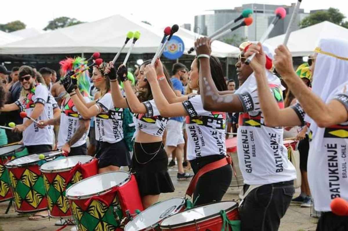 Batukenjé leva música percussiva e solidariedade ao Parque da Cidade