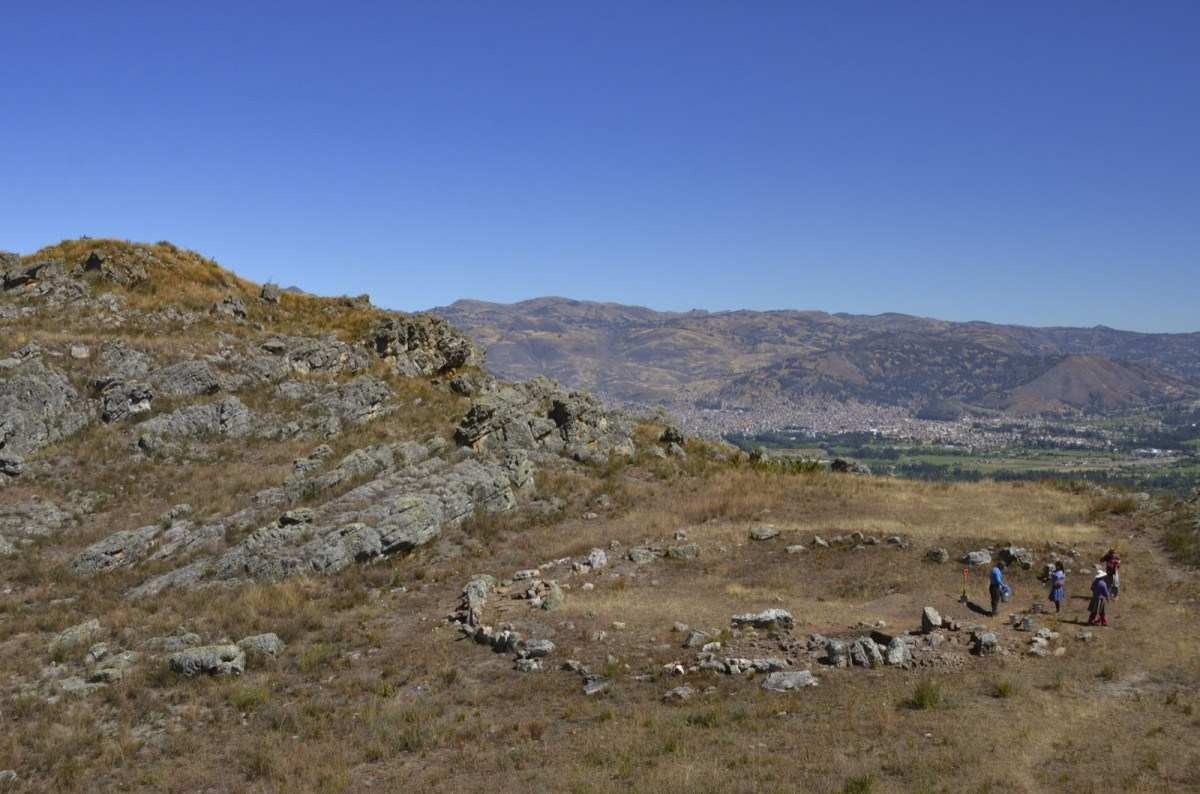 Arqueólogos encontram vestígios de templo de 5 mil anos no Peru