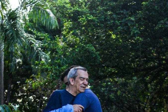  João Vitor com seu pai João Vieira Rosa no Reviver Espaço para idosos.