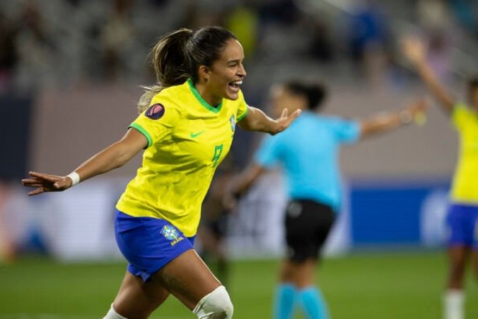 Gabi Nunes marca gol da vitória do Brasil -  (crédito:  Leandro Lopes)