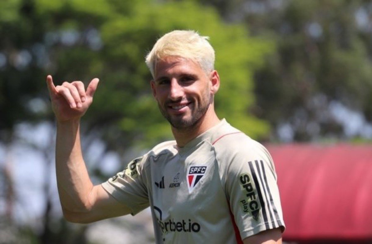 Calleri revela profecia sobre rival na Supercopa: ‘Sabíamos que ganharíamos’