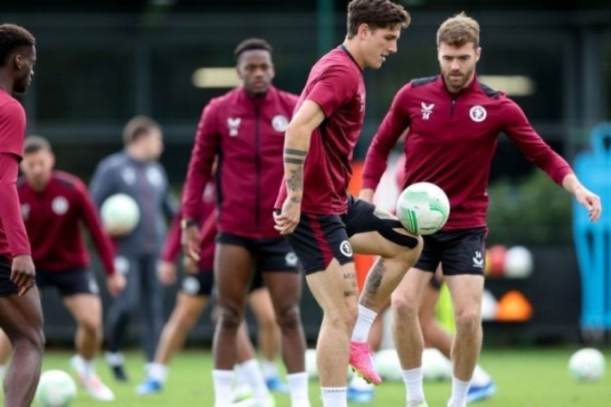 Jogadores do Aston Villa durante treinamento da equipe - Foto: Divulgação / Aston Villa -  (crédito: Foto: Divulgação / Aston Villa)