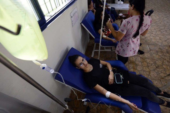  Bárbara Guedes trabalha em um restaurante e se sentiu mal