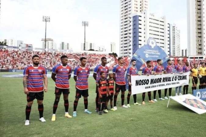 Jogadores do Sport homenagearam o Fortaleza em clássico - (crédito: Foto: Paulo Paiva/Sport) Jogadores do Sport homenagearam o Fortaleza em clássico - (crédito: Foto: Paulo Paiva/Sport)
